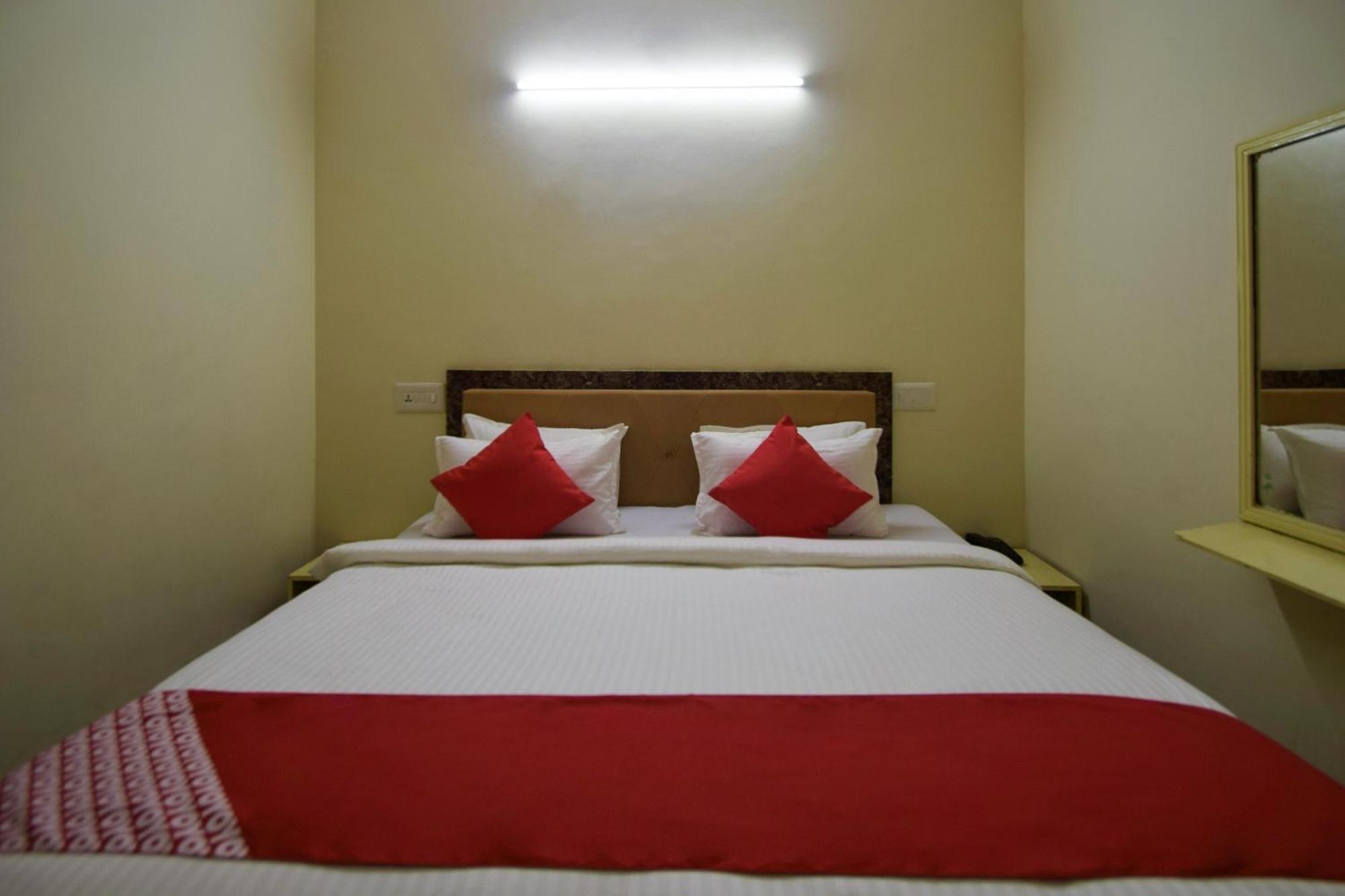 Hotel O Seema Udaipur Esterno foto